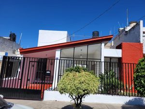 Casa en Venta en Las Aguilas Zapopan