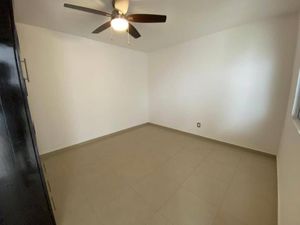 Casa en Venta en Jardines Del Valle Zapopan