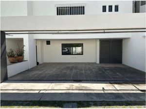 Casa en Venta en Bugambilias Zapopan