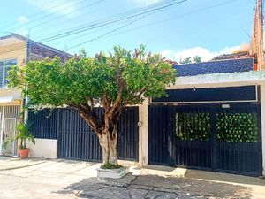 Bonita casa en venta, en zona centro sur oriente de una sola planta