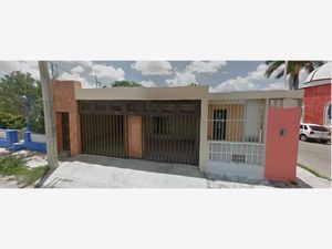 Casa en venta en C. 29, Miguel Alemán, Mérida, Yuc., México, 97148. Colegio  Motolinia de Mérida, Hospital General Regional Lic Ignacio Garcia Tellez  IMSS, Súper Akí Oriente