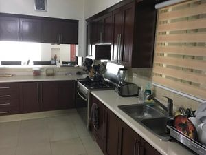 Casa amplia en venta en Cumbres 6 sector D Monterrey