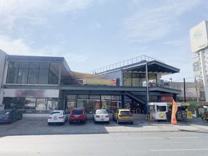 PLAZA COMERCIAL EN VENTA EN MONTERREY