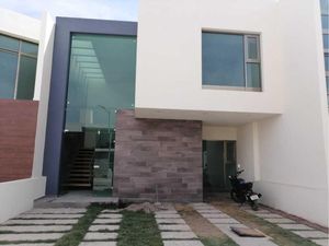 Casa en venta en Quinta Bonita, Fraccionamientos del Sur, Hgo., México.  Fraccionamientos del Sur, Laboratorio Santa María, Grupo Constructor  Escudero Águila . de .