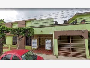 Casa en venta en Sindicato de Agricultura 00, Adolfo Lopez Mateos, Centro,  Tabasco, 86040.