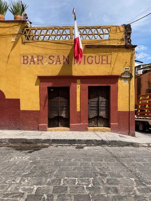 Local en venta en gran ubicación, San Miguel de Allende, a una cuadra de la plaz