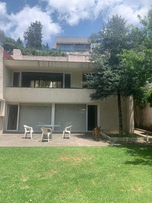 Linda casa en venta Bosques de las Lomas.