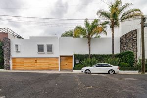 Espectacular casa en calle cerrada con vigilancia, Escarcha