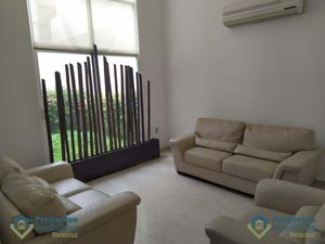 Casa en Venta en Las Lomas Residencial Alvarado