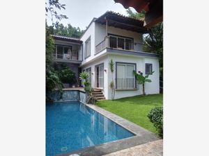 Casa en Venta en Lomas de Tzompantle Cuernavaca