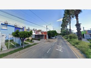 Casa en Venta en Jardines Del Valle Zapopan