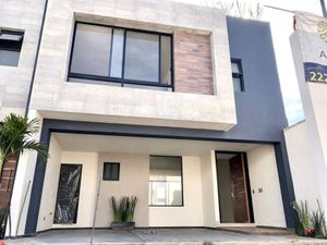 Casa en Venta en Residencial la Carcaña Santiago Momoxpan San Pedro Cholula