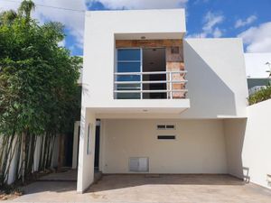 Casa en Venta en Fraccionamiento Fuentes de la Carcaña San Pedro Cholula