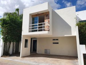 Casa en Venta en Fraccionamiento Fuentes de la Carcaña San Pedro Cholula