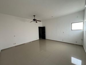 RENTA DE HERMOSA CASA RESIDENCIAL CUMBRES CANCÚN $40,000 AL MES