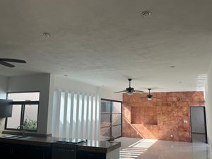 RENTA DE HERMOSA CASA RESIDENCIAL CUMBRES CANCÚN $40,000 AL MES