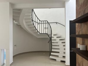 RENTA DE HERMOSA CASA RESIDENCIAL CUMBRES CANCÚN $40,000 AL MES