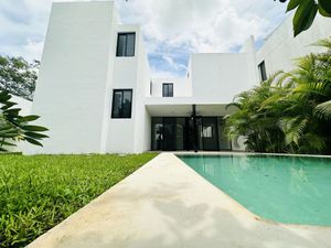 CASA EN VENTA EN MÉRIDA, SANTA GERTRUDIS COPÓ, PRIV TRINUM, ENTREGA INMEDIATA