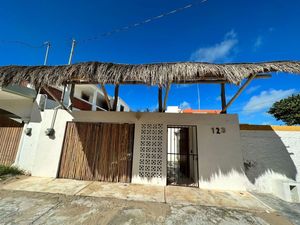 INCREIBLE CASA EN VENTA AMUEBLADA FRENTE AL MAR EN TELCHAC PUERTO.