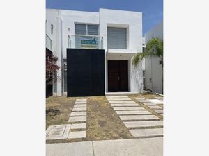 Casa en Renta en Residencial el Refugio Querétaro