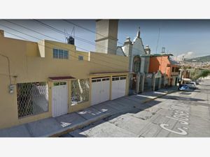 Casa en venta en Calle Lago de Chapala, La Laguna, Tlalnepantla de Baz,  Tlalnepantla de Baz, Méx., 54190. Parque Nacional El Tepeyac, IBO NORTE,  Citología Exfoliativa Cepap