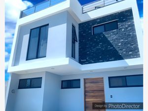 Casa en Venta en Valle Imperial Zapopan