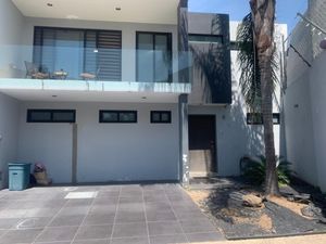 Casa en Venta en San Juan de Ocotan Zapopan