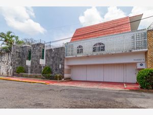 Casa en Venta en Jacarandas Cuernavaca