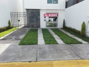 Casa en venta en Urbano Bonanza, Metepec, Estado De México, 52140.