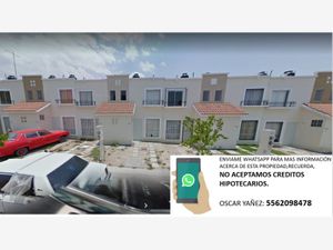 Casa en venta en Calle Presa del Gallo, Valle de los Castillos Poniente,  León, León, Gto., 37660.