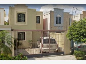 Casa en venta en Avenida las Palmas, Hacienda Las Palmas II, Ciudad Apodaca,  Apodaca, ., 66635.