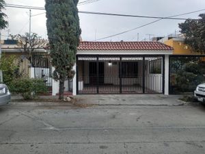 Casa en renta en Monte Alban 1138, Independencia Oriente, Guadalajara,  Jalisco, 44340.