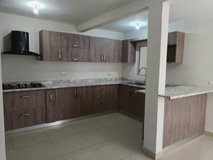 Casa en Venta en Hacienda el Campanario Apodaca