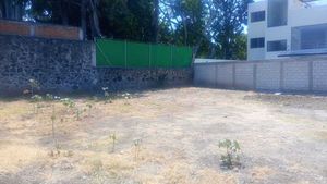 Terreno en Condominio col. Lomas de Cuernavaca