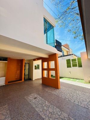 Casa en Venta, La Estancia, Camino Real, Zapopan, Jalisco