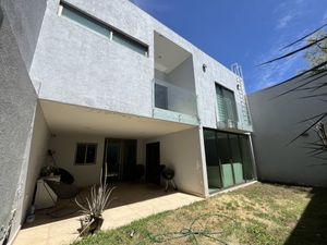 Casa en Venta, Remodelada, La calma, Zapopan, MX
