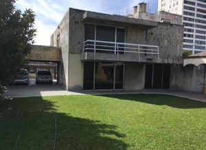 Casa en Venta , Sobre Av. Niños Heroes, Ideal para hacer desarrollo