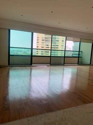 RENTA DEPARTAMENTO CON TERRAZA EN INTERLOMAS