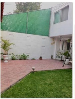 PARA REMODELAR, EXCELENTE UBICACION VENDO CASA EN BOULEVARES