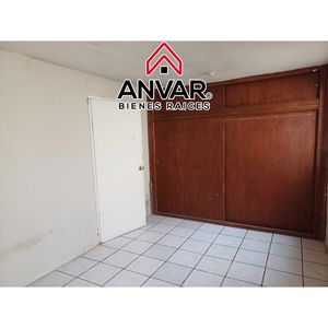 CASA EN AV. AGUILAS Y CALLE 70 (COLONIA PRI)