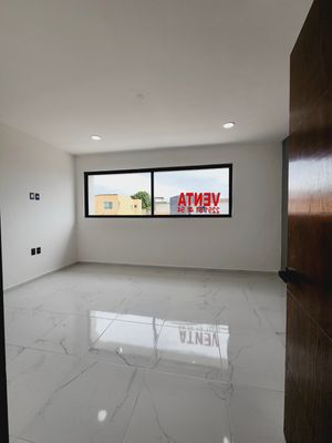 Casa en VENTA LADO SOMBRA con ALBERCA Fracc LOMAS RESIDENCIAL