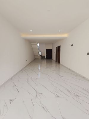 Casa en VENTA 3 recamaras y alberca Fracc LOMAS DEL SOL