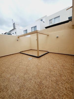 Casa en VENTA con patio amplio Fracc LOMAS RESIDENCIAL