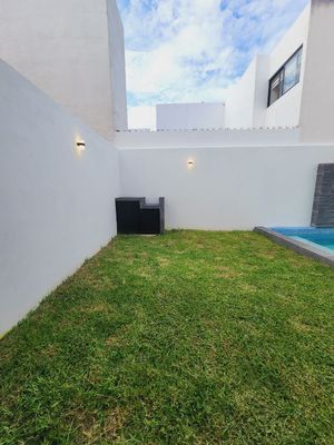 Casa en VENTA lado sombra y alberca Fracc LOMAS DEL SOL