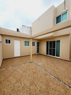 Casa en VENTA con patio amplio Fracc LOMAS RESIDENCIAL