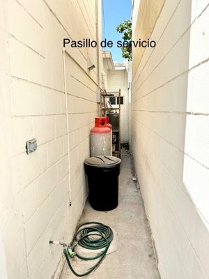 En Venta o Renta casa recientemente ampliada y remodelada en Priv. Santo Domingo