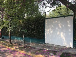 JARDINES 600 METROS MAXIMA SEGURIDAD!  UN PISO