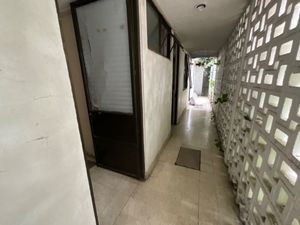 CASA EN VENTA EN LOMAS DE TECAMACHALCO PARTE BAJA GRAN JARDIN