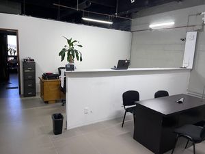 OFICINA EN RENTA Y VENTA ACONDICIONADA LISTA!!!!!