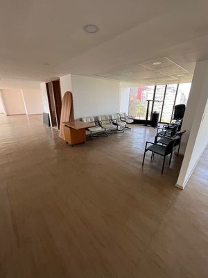 OFICINA PISO COMPLETO 330 M2.